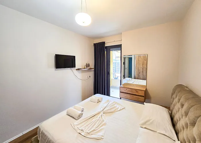 Spacious 2Br Luxury Apartment