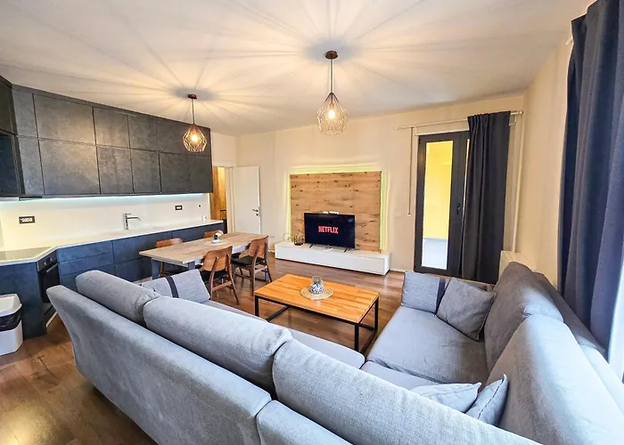 Spacious 2Br Luxury Apartment