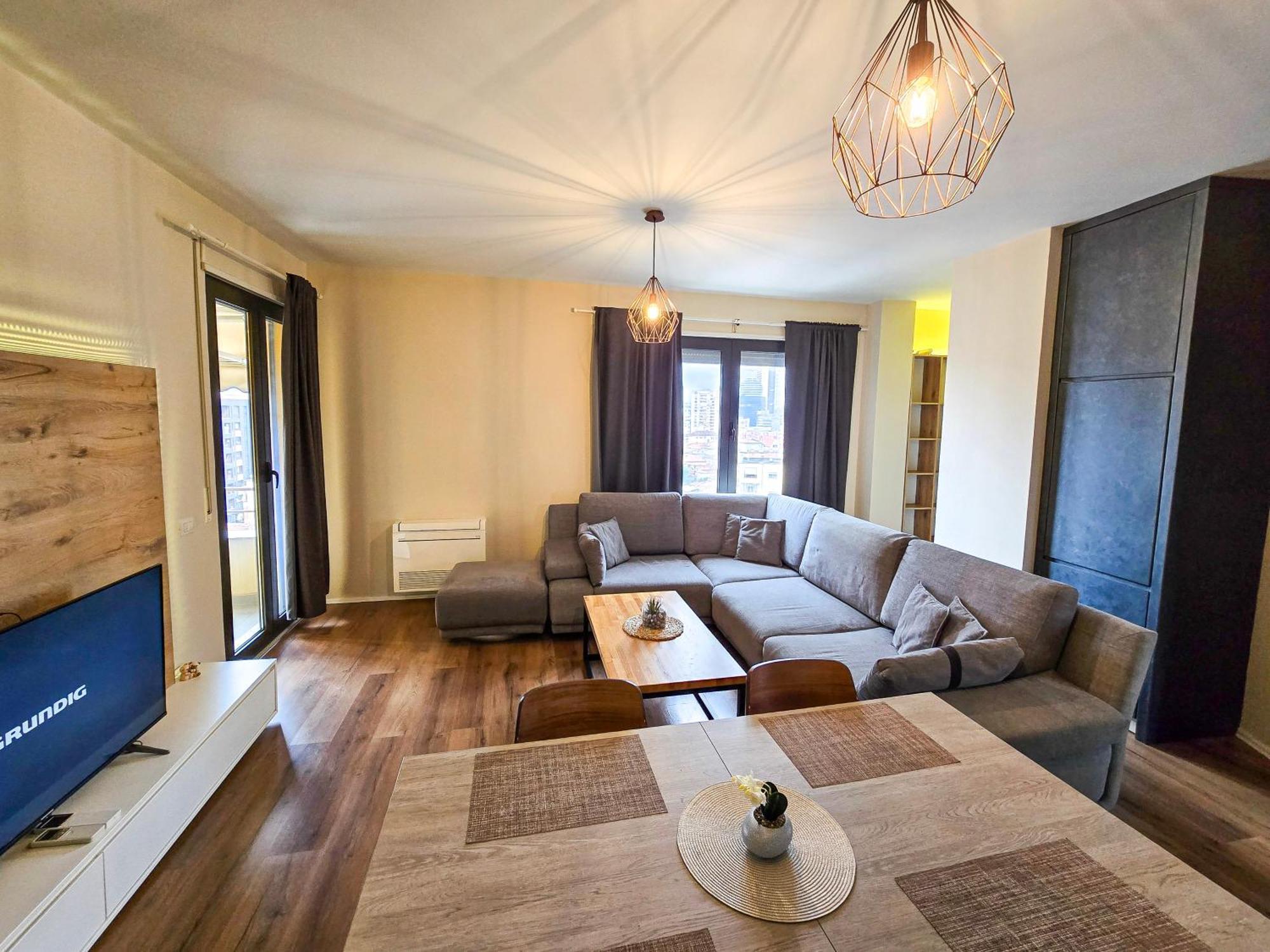 Spacious 2br Luxury Appartement Tirana