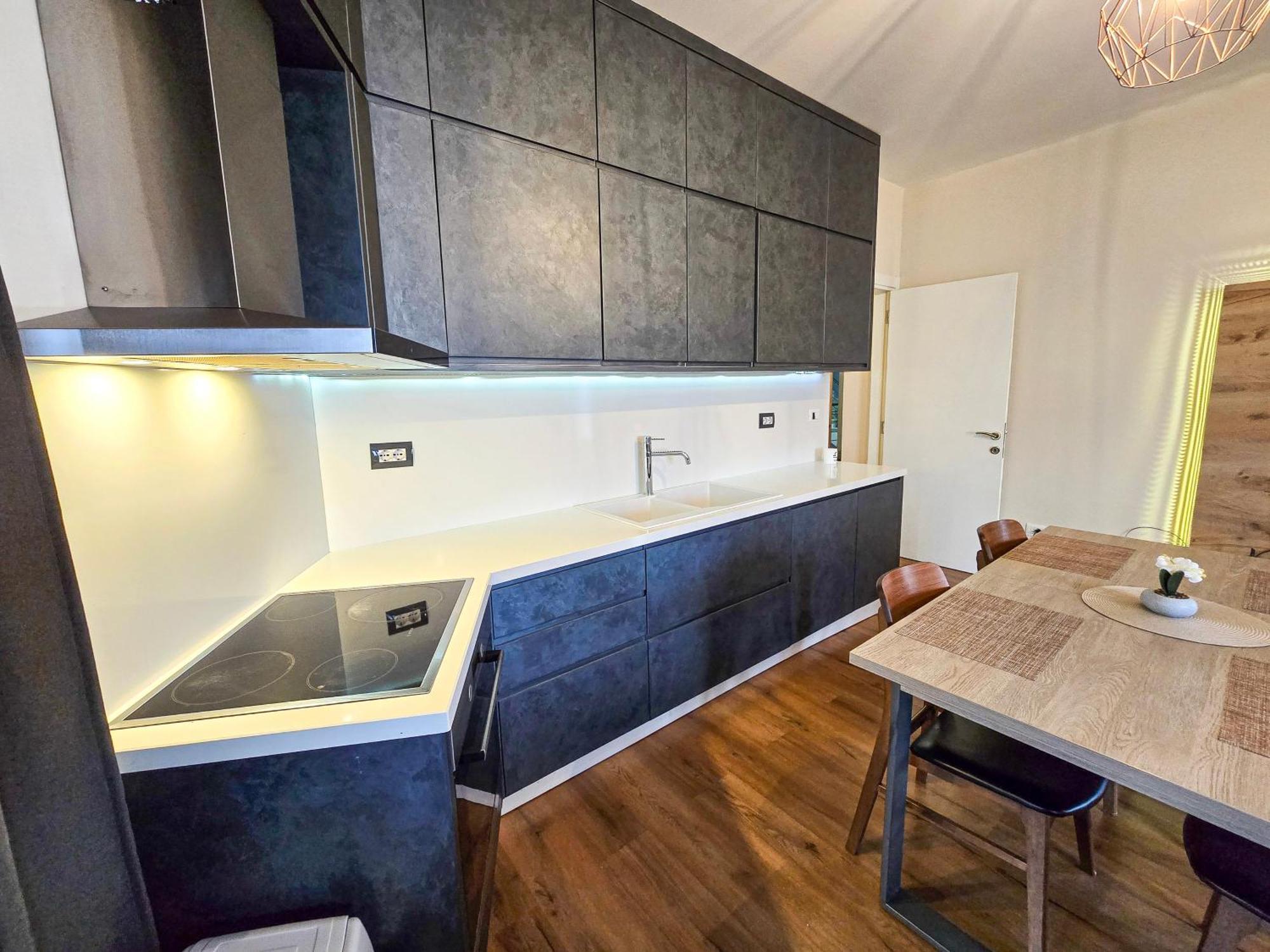 Spacious 2br Luxury Appartement *